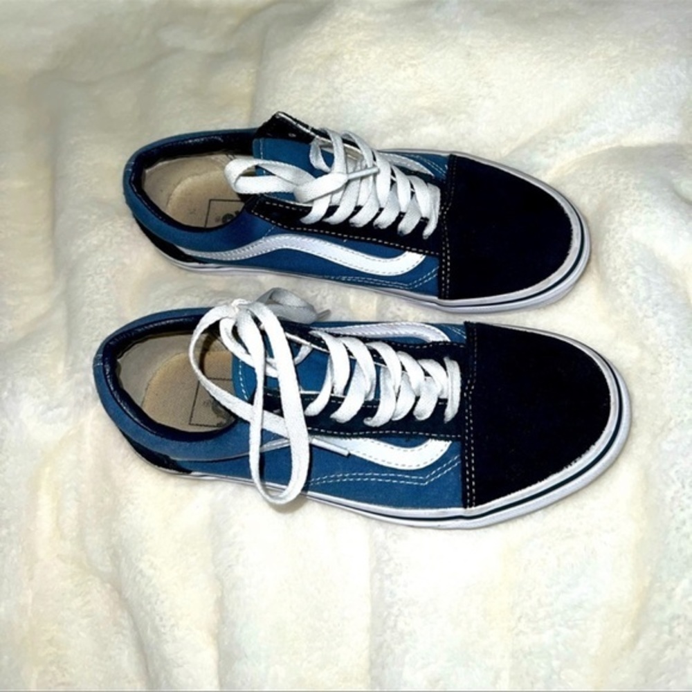 Old Skool Vans Black and Blue size 6.5